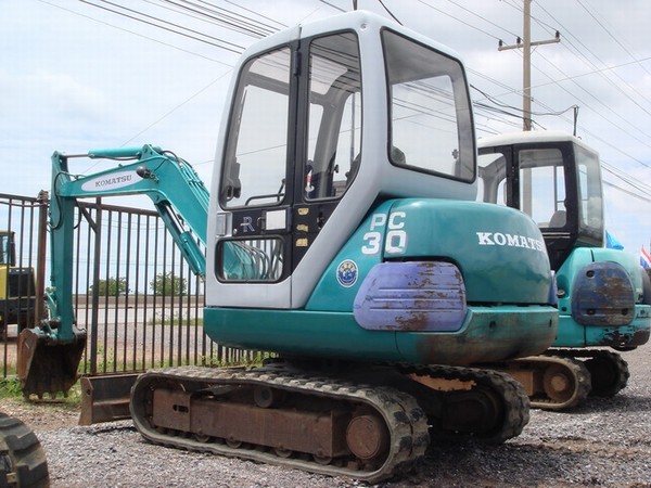 PC 30-7E KOMATSU uszczelka głowicy